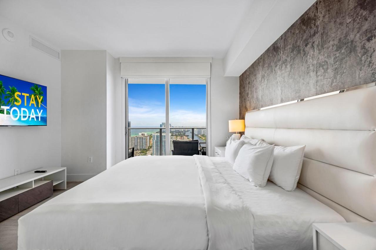 הוליווד Hyde Beach House - Millionaire 2 Bd 2 Ba Apt, Direct Ocean View, 5 Min Walk To Ocean מראה חיצוני תמונה